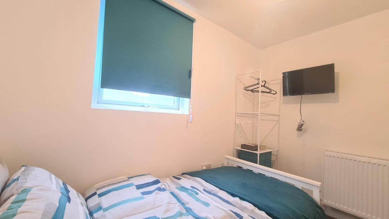 Cosy Single Room In Manor Park London Bagian luar foto
