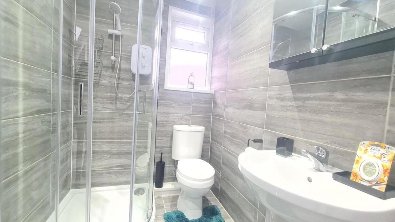 Cosy Single Room In Manor Park London Bagian luar foto